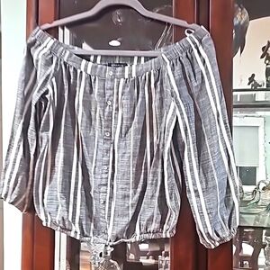 Dynamite Off The Shoulders Top Gray/white stripes size xs